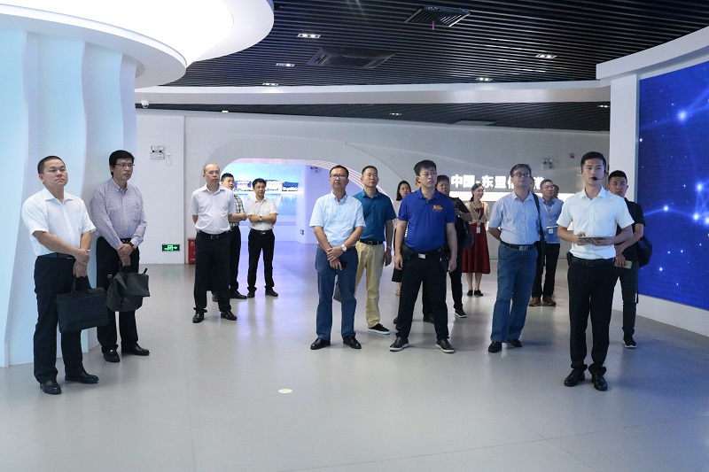 1526299877459021778.jpg 选2压缩.jpg