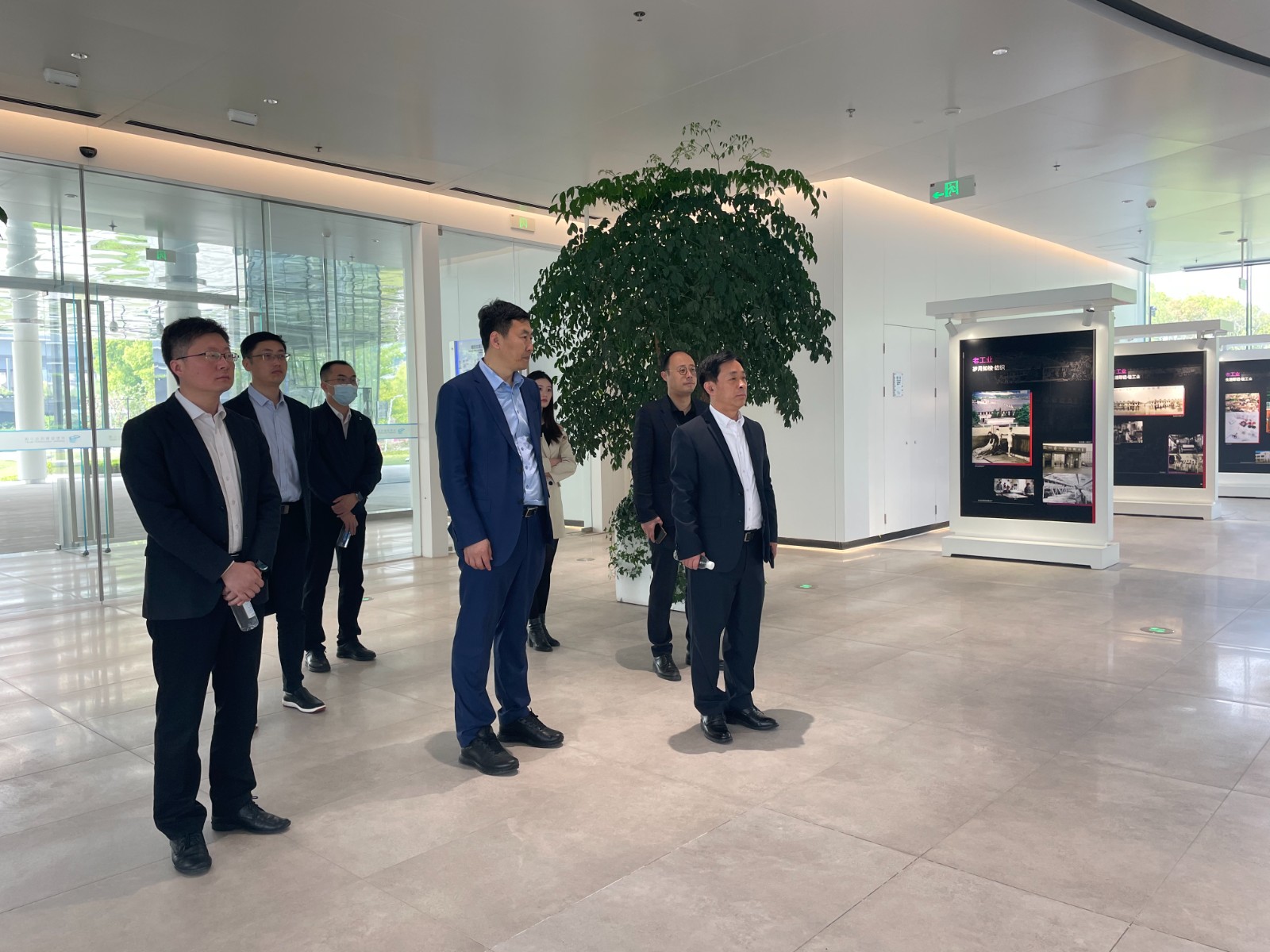 绿城科技产业服务集团有限公司总裁张福军会见鲁东亮总裁-新闻中心